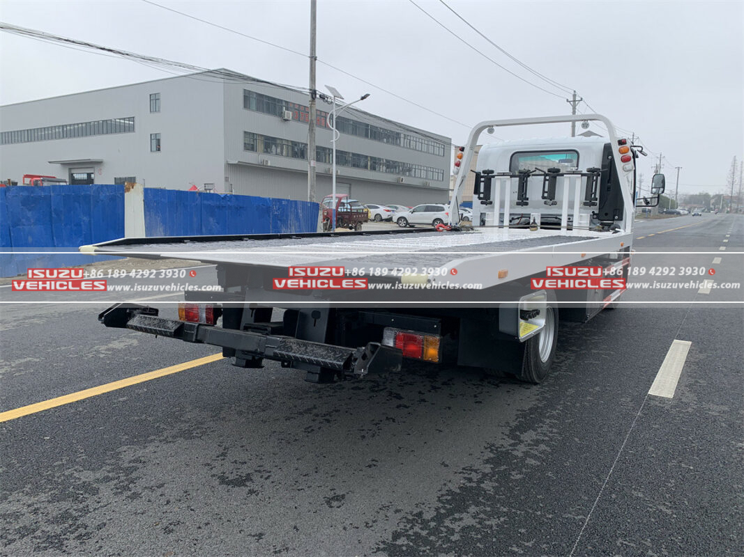 ISUZU 4 Ton Flatbed Rollback Tow Truck - ISUZU Vehicles