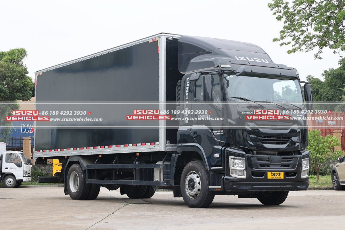 ISUZU GIGA 9.6 Meter Box Cargo Truck - ISUZU Vehicles